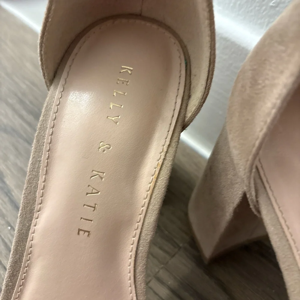 Kelly & Katie Taupe Suede Open Square Toe Heel Size 7 - Picture 6 of 7